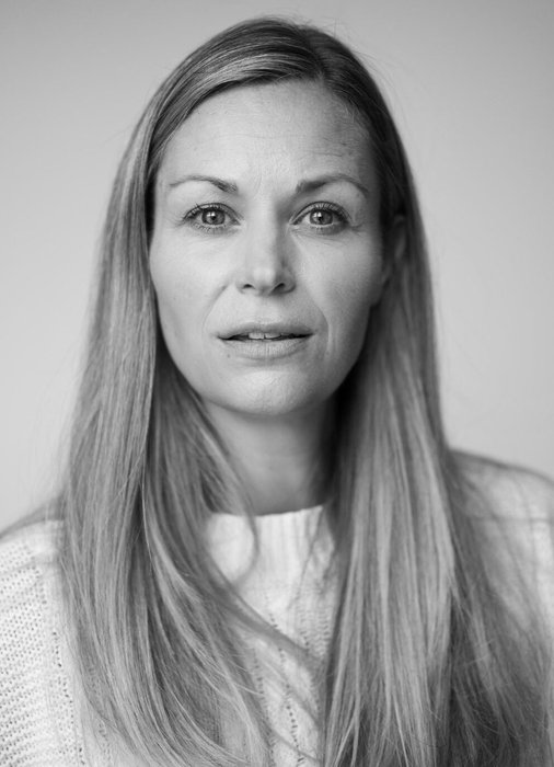 Jane Lee Jones as Debbie Scott