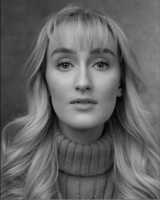 Olivia Thackray as Emma